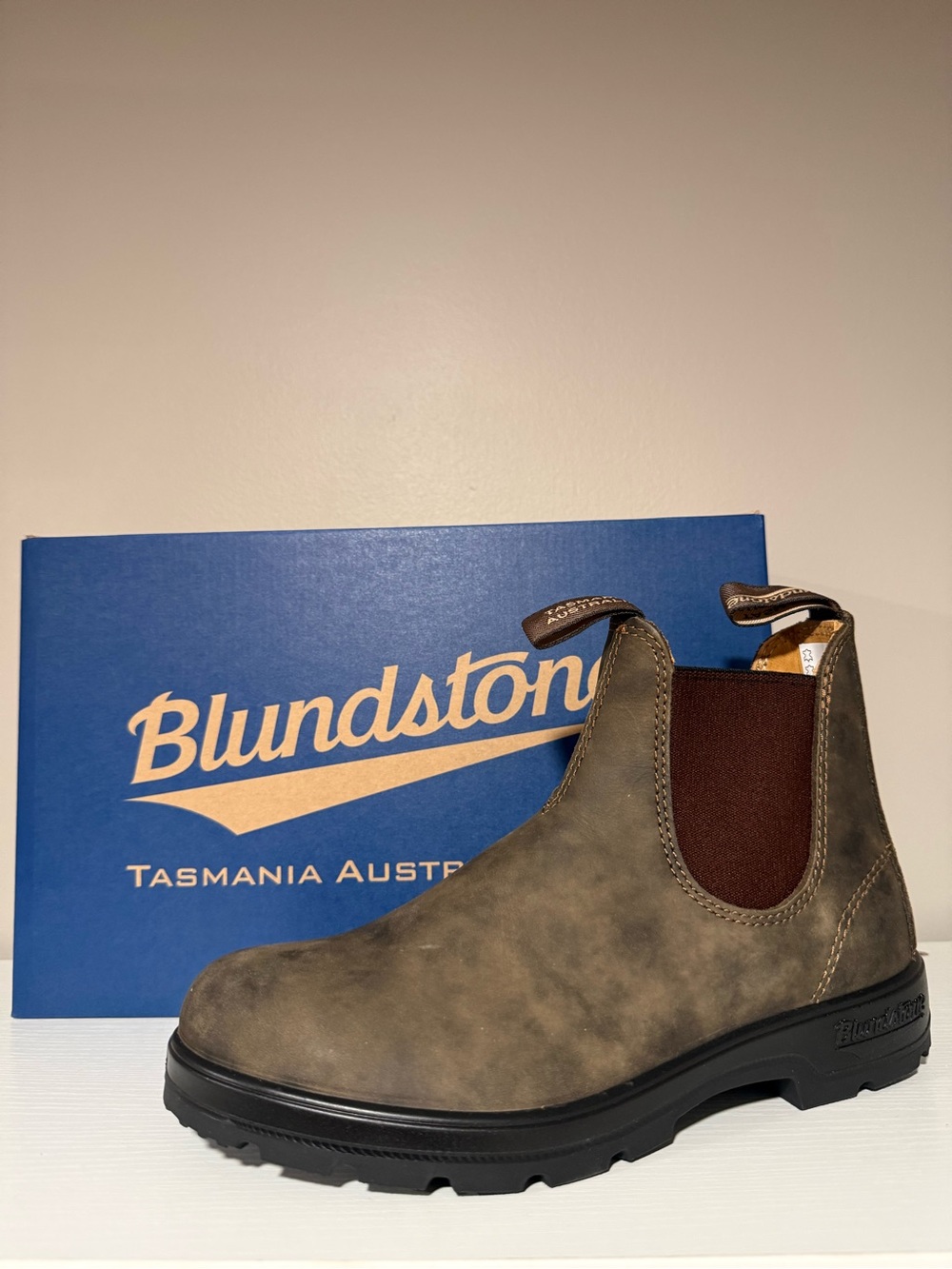Blundstone Unisex Rustic Brown Chukka Chelsea Boot